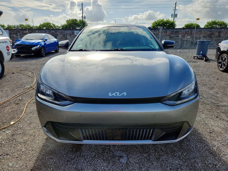2023 Kia Ev6 VIN KNDC34LA5P5604642 COPART salvage auction — UNDERCARRIAGE, FL - CERTIFICATE OF TITLE, sold $8,700 on 2026-07-15 (photo 5)