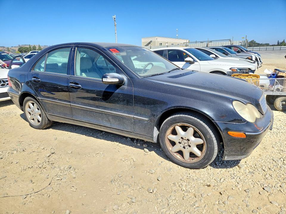 2003 Mercedes-benz C class VIN WDBRF84J53F438620 COPART salvage auction — FRONT END, CA - DIS/DLR/EXP ONLY CLEAN TITLE, sold $325 on 2026-08-20 (photo 4)