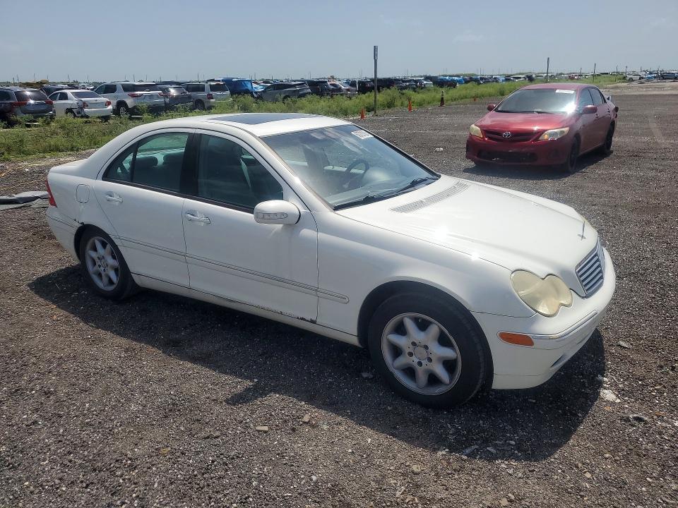 2002 Mercedes-benz C class VIN WDBRF61J92F295131 COPART salvage auction — MINOR DENT/SCRATCHES, Wi - Certificate Of Title, sold $350 on 2026-07-20 (photo 4)