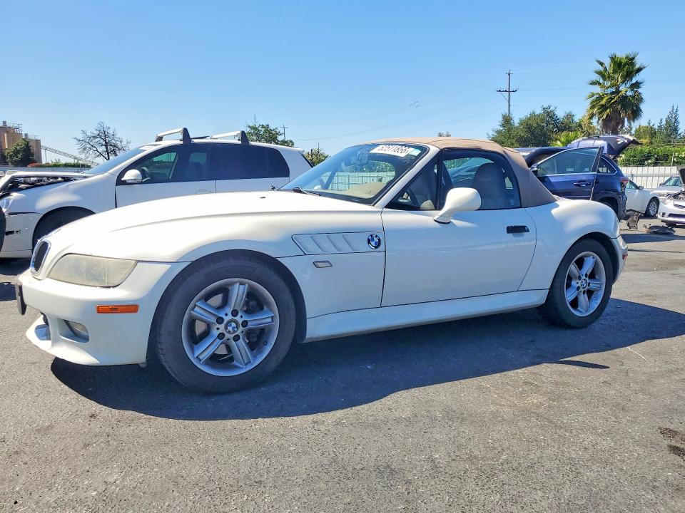 2001 BMW Z3 VIN WBACN33471LM01122 COPART salvage auction — FRONT END, CA - SALVAGE CERTIFICATE, sold $500 on 2026-08-04 (photo 1)