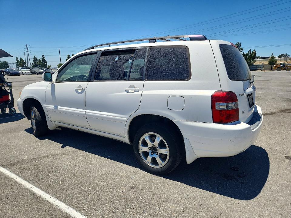 2004 Toyota Highlander VIN JTEDP21A340030627 COPART salvage auction — MINOR DENT/SCRATCHES, CA - DIS/DLR/EXP ONLY CLEAN TITLE, sold $900 on 2026-07-14 (photo 2)