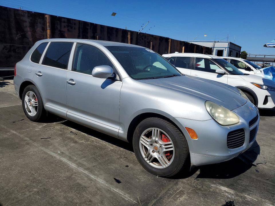 2004 Porsche Cayenne VIN WP1AC29P24LA90133 COPART salvage auction — NORMAL WEAR, Mt - Dis/Dlr/Exp Only Clean Title, sold $475 on 2026-07-29 (photo 4)