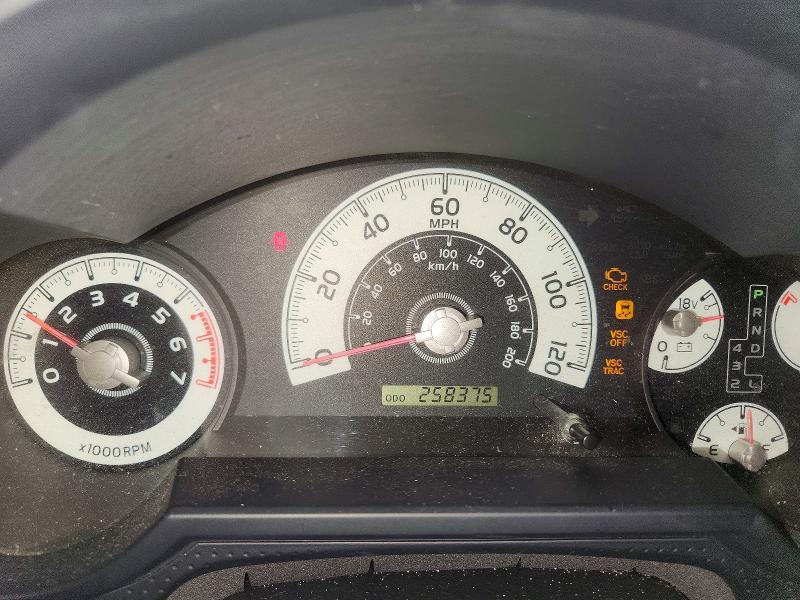 2008 Toyota Fj cruiser VIN JTEZU11F08K007451 COPART salvage auction — MINOR DENT/SCRATCHES, FL - CERTIFICATE OF TITLE, sold $2,800 on 2026-07-27 (photo 9)