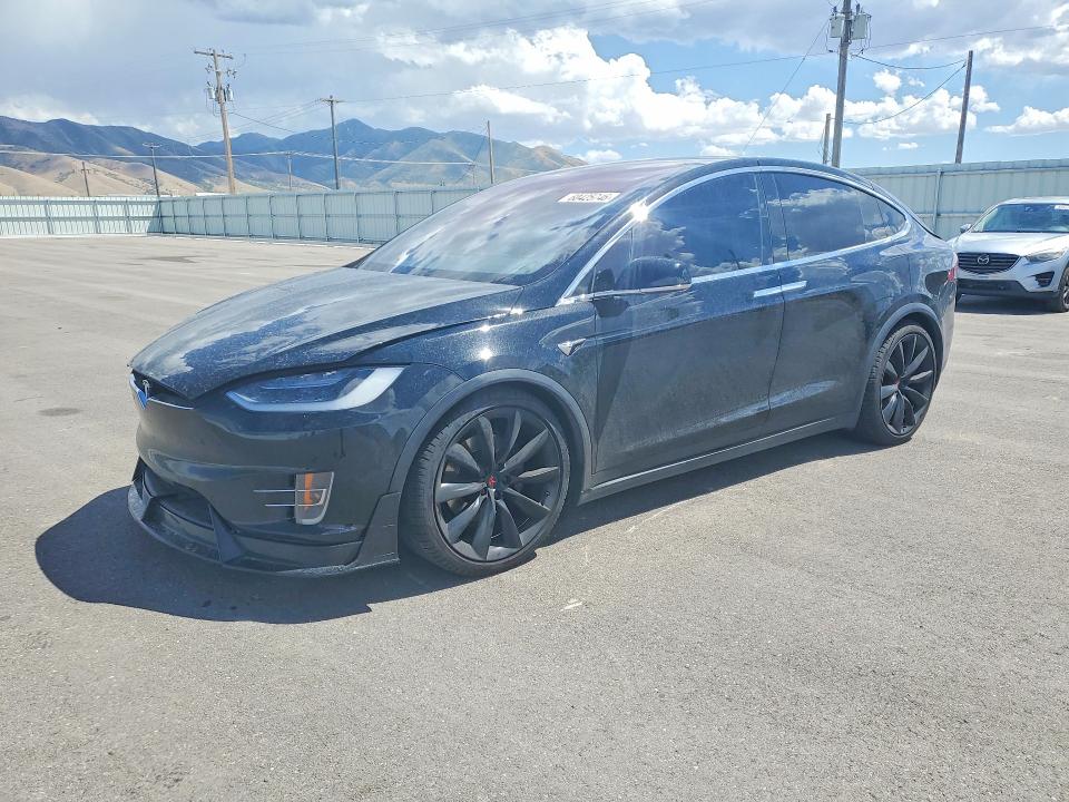 2018 Tesla Model x VIN 5YJXCBE28JF123365 — COPART salvage auction photo