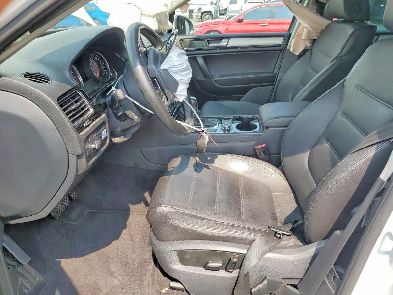 2014 Volkswagen Touareg VIN WVGEP9BP0ED007915 COPART salvage auction — FRONT END, Fl - Cert Of Title Slvg Rebuildable, sold $875 on 2026-08-17 (photo 7)
