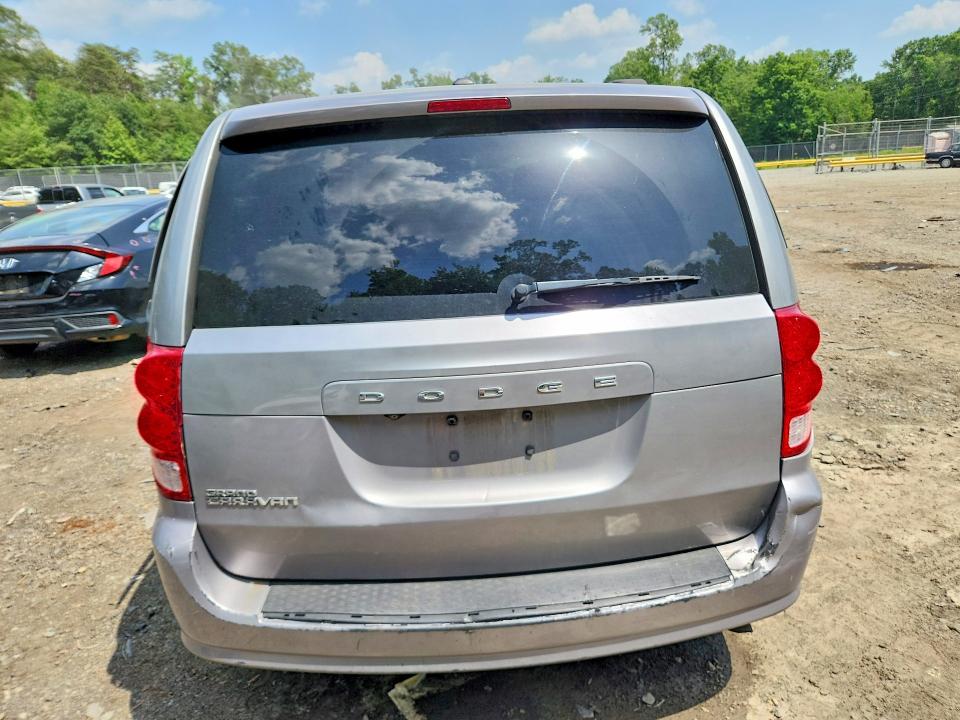 2014 Dodge Caravan VIN 2C4RDGCG0ER473696 COPART salvage auction — MINOR DENT/SCRATCHES, MD - CERT OF SALVAGE > 75% DAMAGE, sold $425 on 2026-07-31 (photo 6)