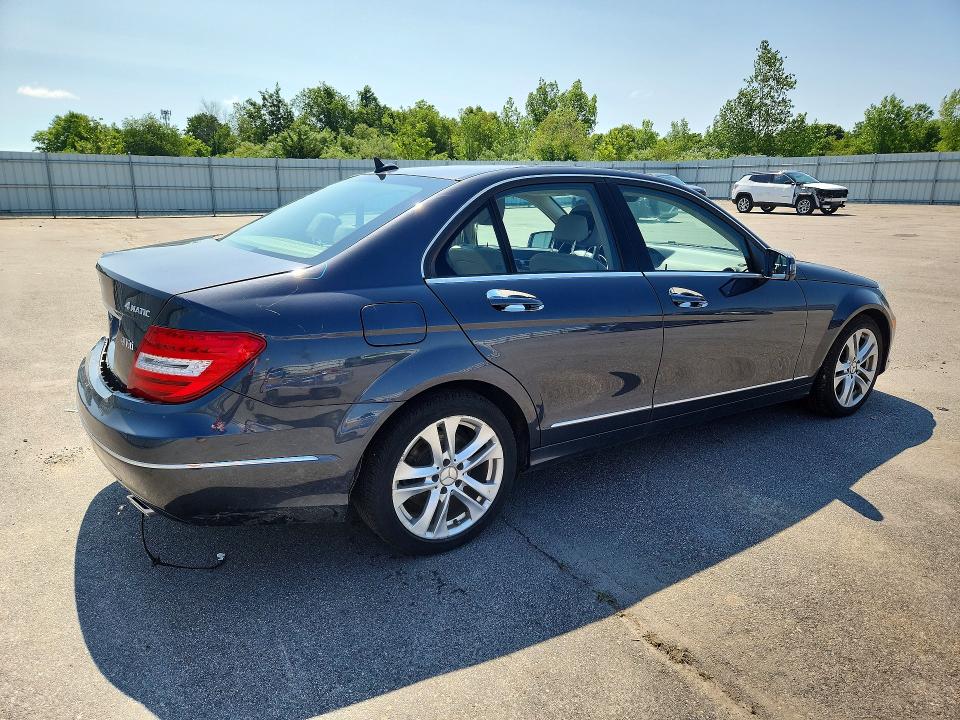 2014 Mercedes-benz C-klasse VIN WDDGF8AB0ER305910 COPART salvage auction — REAR END, Ri - Cert Of Title-Reconstructed Sa, sold $3,150 on 2026-07-15 (photo 3)