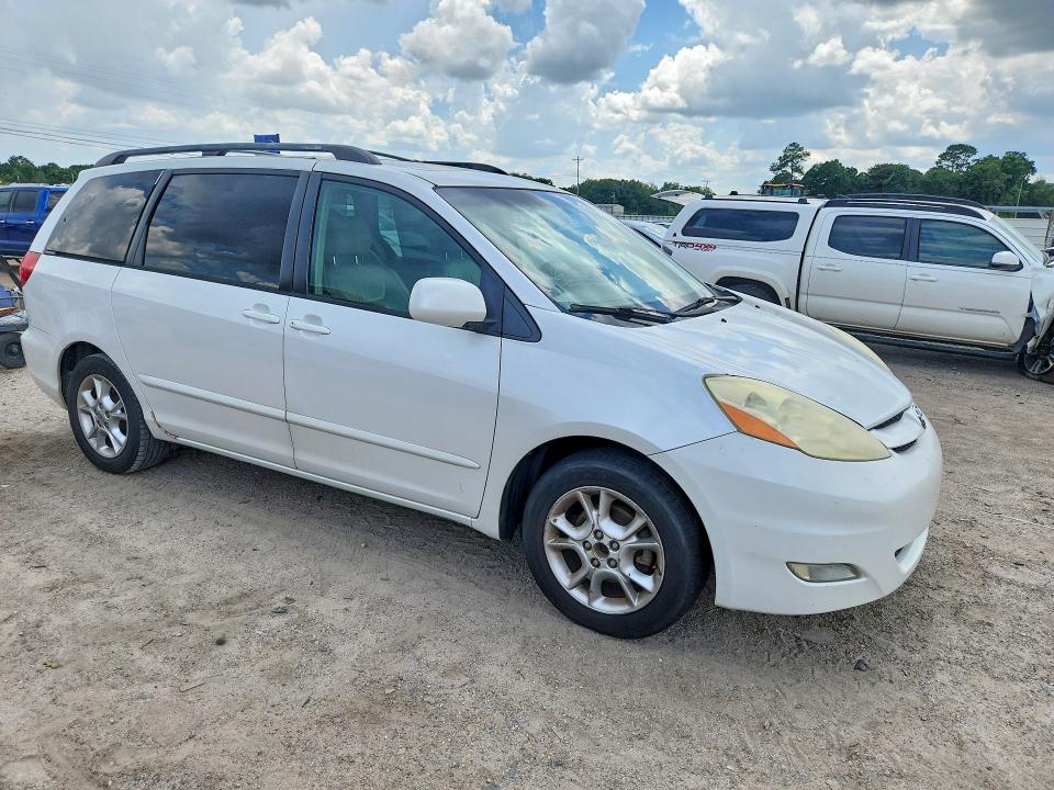 2006 Toyota Sienna VIN 5TDZA22C56S483269 COPART salvage auction — MINOR DENT/SCRATCHES, Fl - Certificate Of Title, sold $225 on 2026-07-30 (photo 4)