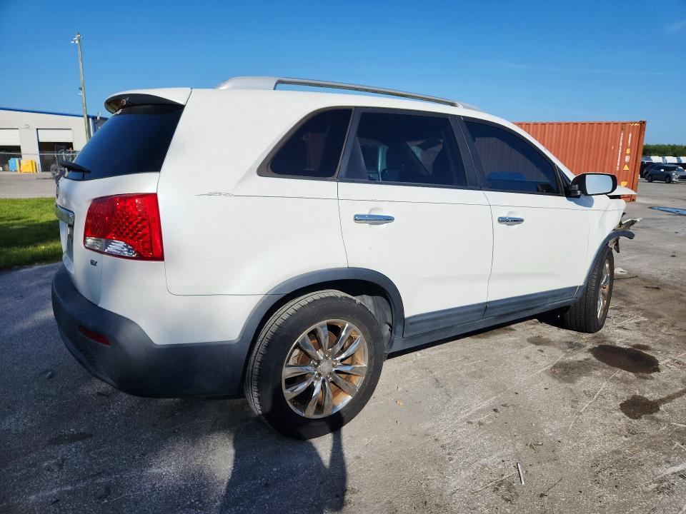 2011 Kia Sorento VIN 5XYKU4A19BG038576 COPART salvage auction — FRONT END, FL - CERT OF TITLE SLVG REBUILDABLE, sold $575 on 2026-07-28 (photo 3)