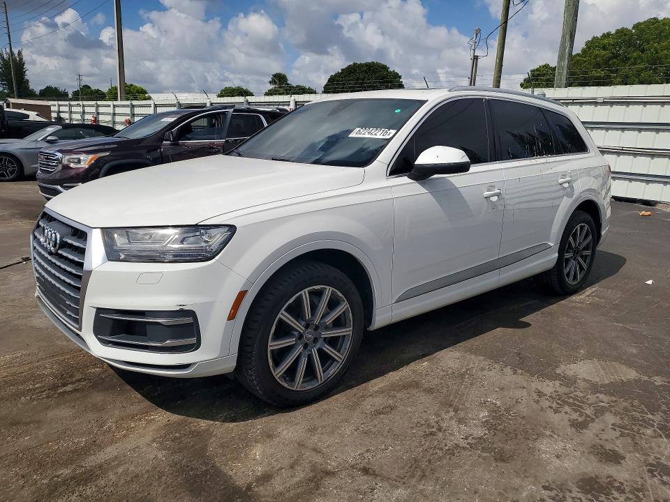 2019 Audi Q7 VIN WA1LAAF73KD014615 COPART salvage auction — MINOR DENT/SCRATCHES, FL - CERTIFICATE OF TITLE (P), sold $2,550 on 2026-07-27 (photo 1)