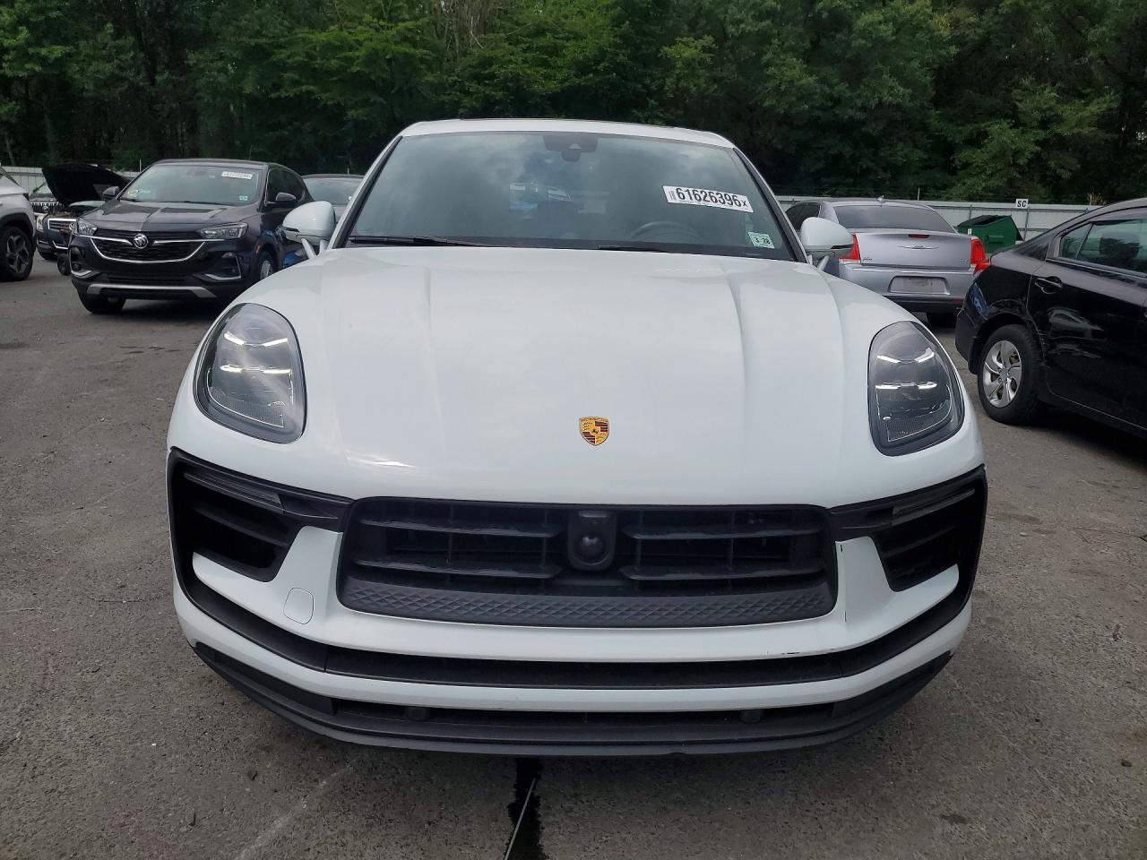 2023 Porsche Macan VIN WP1AA2A58PLB13032 COPART salvage auction — Water/Flood, NJ - CERT OF TITLE-SALVAGE FLOOD, sold $23,800 on 2026-08-13 (photo 5)