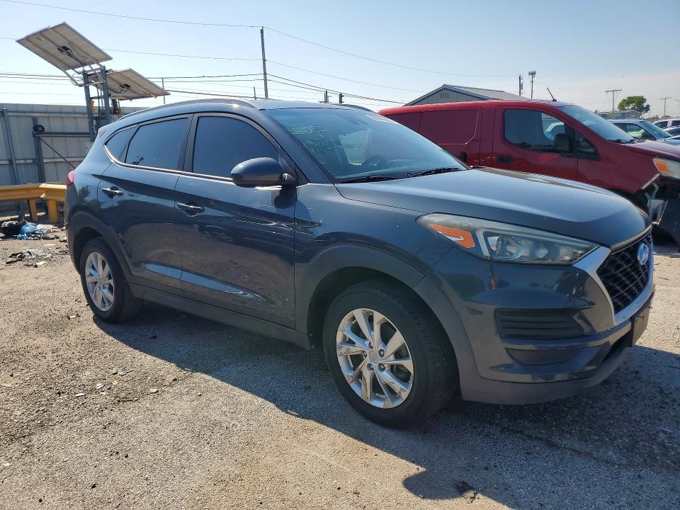 2019 Hyundai Tucson VIN KM8J33A46KU010814 COPART salvage auction — NORMAL WEAR, Il - Certificate Of Title, sold $3,650 on 2026-07-27 (photo 4)