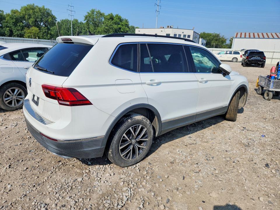 2020 Volkswagen Tiguan VIN 3VV3B7AX6LM040744 COPART salvage auction — FRONT END, OH - CERT OF TITLE-REPOSSESSION (P), sold $3,850 on 2026-08-28 (photo 3)