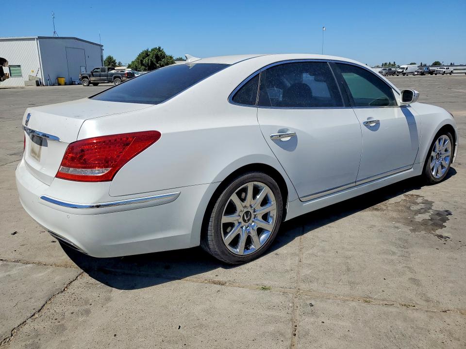 2013 Hyundai Equus VIN KMHGH4JH0DU072409 COPART salvage auction — MINOR DENT/SCRATCHES, Ca - Salvage Certificate, sold $925 on 2026-07-20 (photo 3)