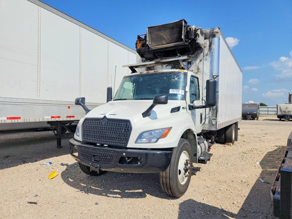 2025 International Mv-series VIN 1HTEUMML2SS241848 — COPART salvage auction photo