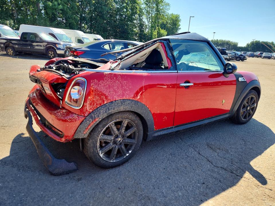 2013 Mini Cooper VIN WMWSV3C59DT394862 COPART salvage auction — ALL OVER, CT - CERT OF TITLE-PARTS ONLY SALVA, sold $450 on 2026-07-23 (photo 3)