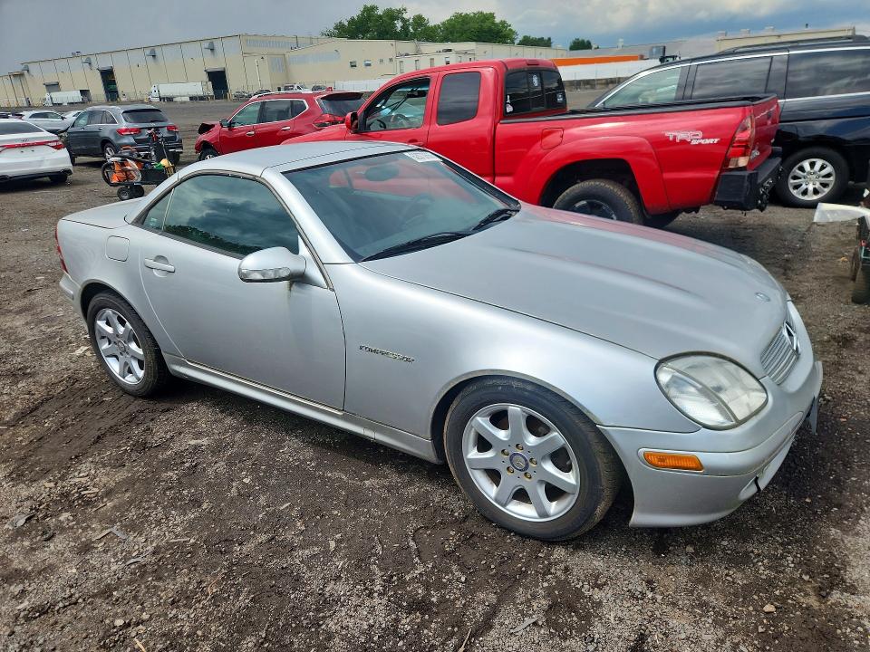 2001 Mercedes-benz Slk-class VIN WDBKK49F21F176627 COPART salvage auction — MECHANICAL, Ct - Bill Of Sale, sold $475 on 2026-07-31 (photo 4)