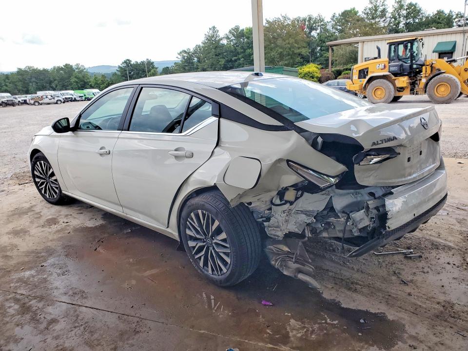 2026 Nissan Altima VIN 1N4BL4DV1TN304769 COPART salvage auction — REAR END, FL - CERTIFICATE OF TITLE, sold $7,100 on 2026-07-27 (photo 2)