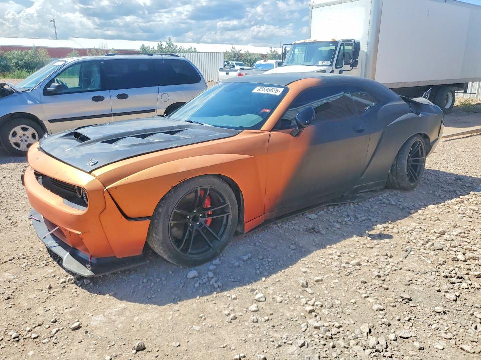 2015 Dodge Challenger VIN 2C3CDZC9XFH888037 COPART salvage auction — UNDERCARRIAGE, MN - CERT OF TITLE-SALVAGE, sold $20,200 on 2026-09-15 (photo 1)