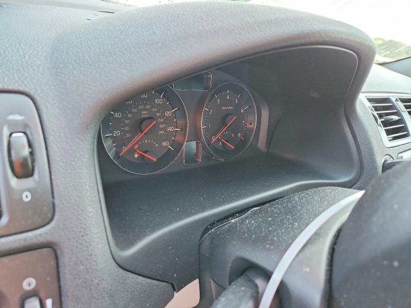 2010 Volvo C70 VIN YV1672MC7AJ092087 COPART salvage auction — WATER/FLOOD, Nj - Cert Of Title-Salvage Flood, sold $200 on 2026-08-17 (photo 9)
