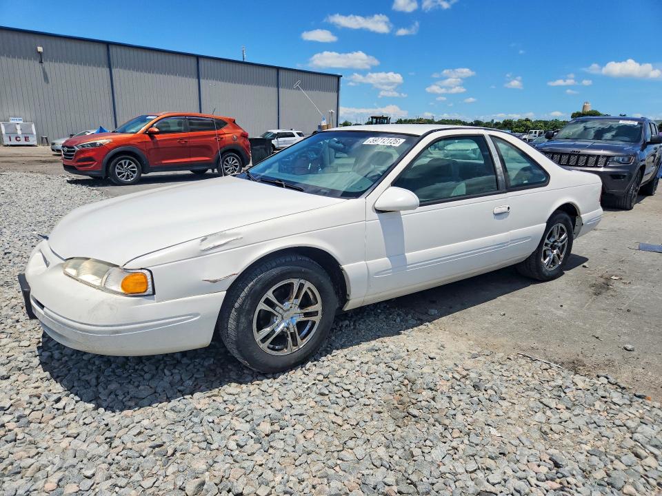 1996 Ford Thunderbird VIN 1FALP62W4TH154400 — COPART salvage auction photo