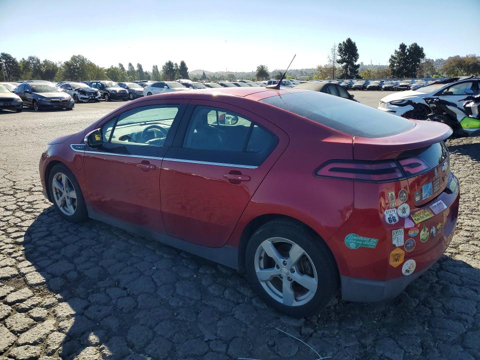 2013 Chevrolet Volt VIN 1G1RE6E4XDU108169 COPART salvage auction — SIDE, Mt - Dis/Dlr/Exp Only Clean Title, sold $775 on 2026-09-07 (photo 2)