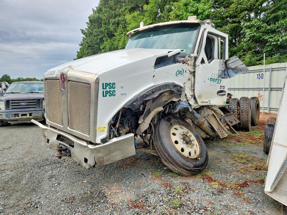 2019 Kenworth T880 VIN 1XKZD49X4KJ255531 COPART salvage auction — ALL OVER, PA - CERTIFICATE OF SALVAGE, sold $8,300 on 2026-08-20 (photo 1)
