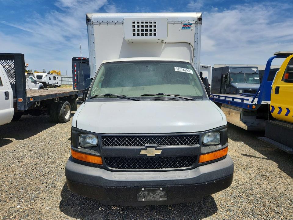 2016 Chevrolet Express 4500 VIN 1GB6GUCG3G1209148 COPART salvage auction — NORMAL WEAR, Sc - Certificate Of Title, sold $400 on 2026-07-09 (photo 5)
