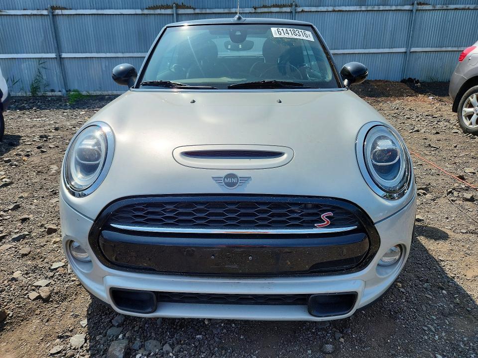 2019 Mini Cooper VIN WMWWG9C50K3E40190 COPART salvage auction — WATER/FLOOD, Ny - Mv907A-Flood Salvage, sold $2,750 on 2026-08-17 (photo 5)