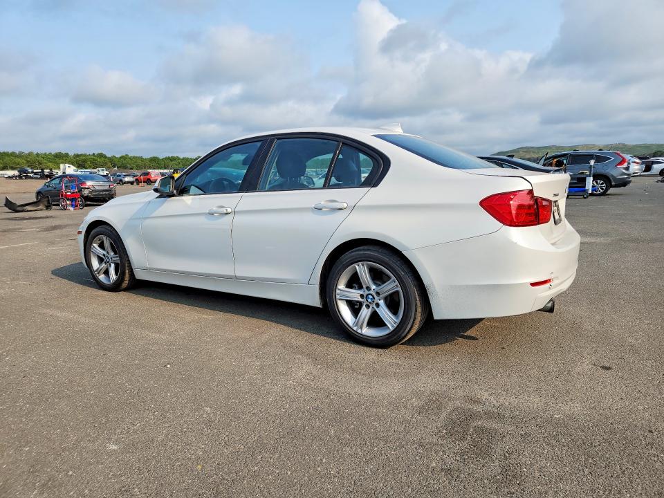 2013 BMW 3er VIN WBA3C3C59DF983192 COPART salvage auction — REAR END, Ny - Mv-907A Salvage Certificate, sold $1,500 on 2026-08-03 (photo 2)