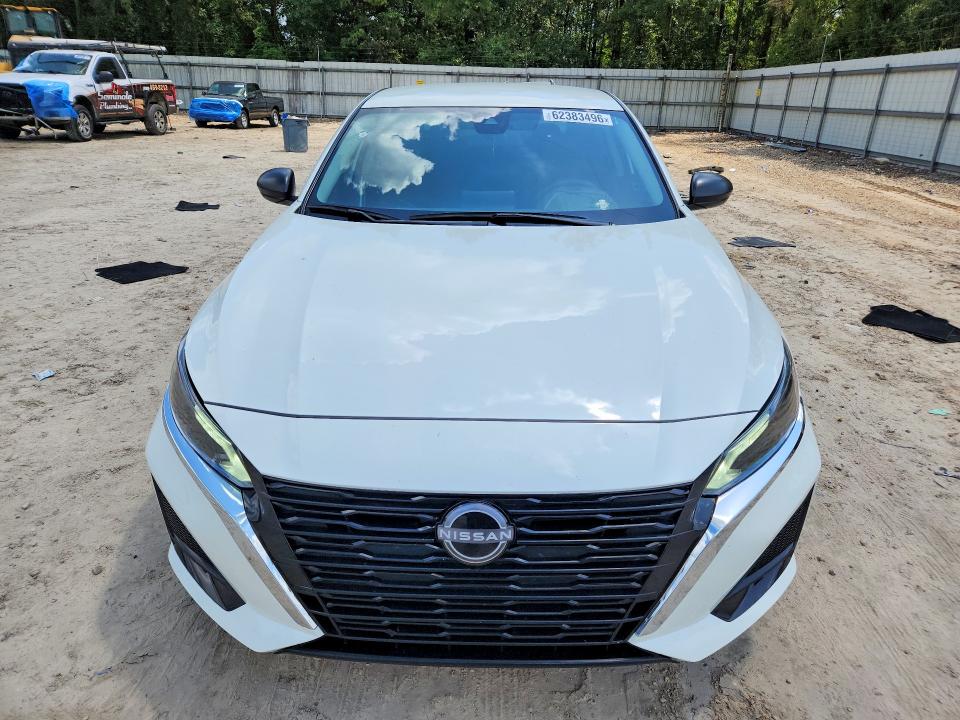 2025 Nissan Altima VIN 1N4BL4DW7SN313998 COPART salvage auction — MINOR DENT/SCRATCHES, Fl - Cert Of Title Slvg Rebuildable, sold $8,700 on 2026-07-31 (photo 5)