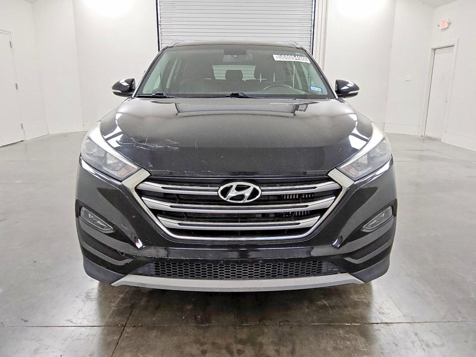 2018 Hyundai Tucson VIN KM8J33A24JU695988 COPART salvage auction — MINOR DENT/SCRATCHES, Tx - Certificate Of Title, sold $2,050 on 2026-07-30 (photo 5)