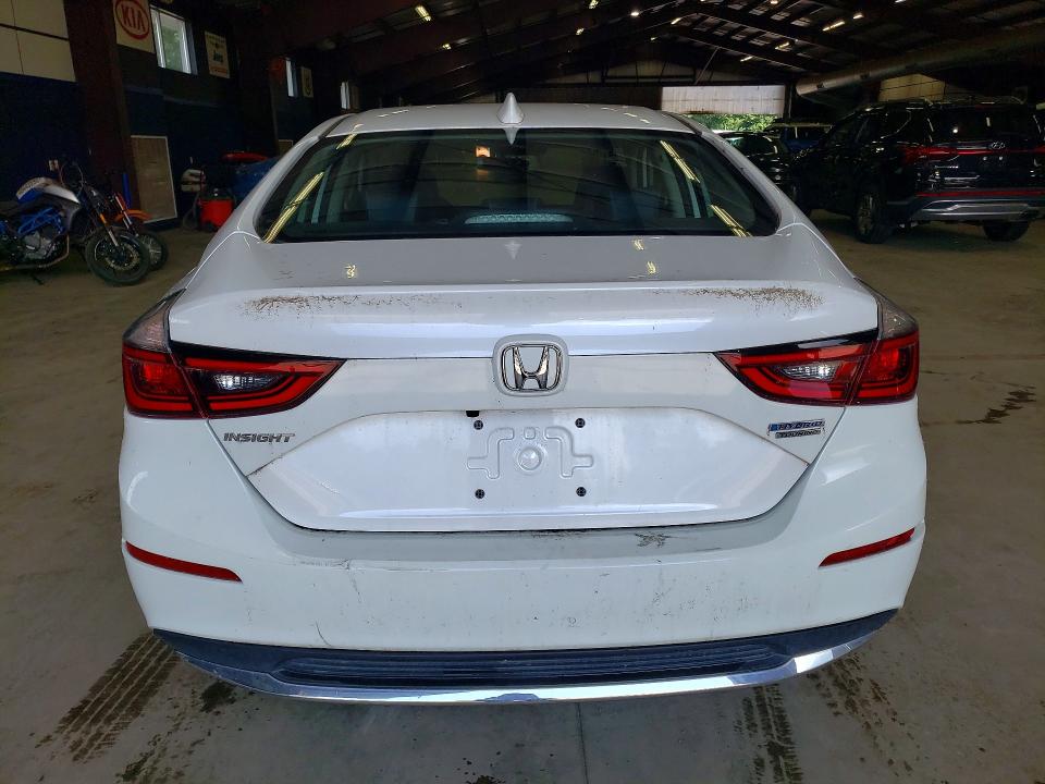 2019 Honda Insight VIN 19XZE4F96KE008961 COPART salvage auction — MINOR DENT/SCRATCHES, NY - CERTIFICATE OF TITLE (P), sold $7,100 on 2026-08-07 (photo 6)