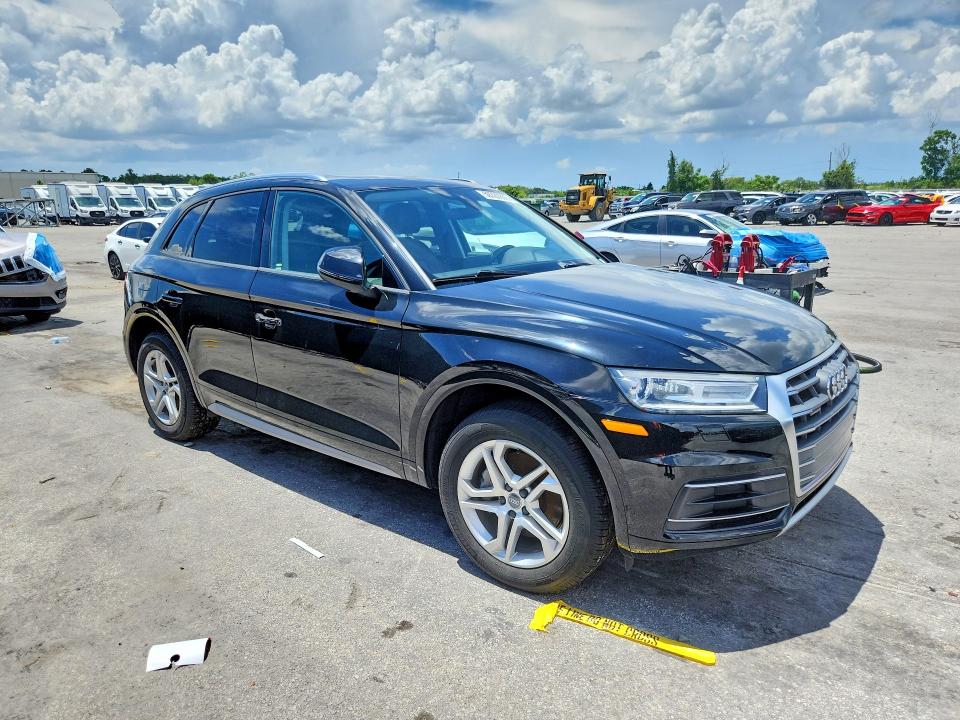 2018 Audi Q5 VIN WA1ANAFY3J2090401 COPART salvage auction — MINOR DENT/SCRATCHES, Fl - Cert Of Title Slvg Rebuildable, sold $25 on 2026-07-30 (photo 4)