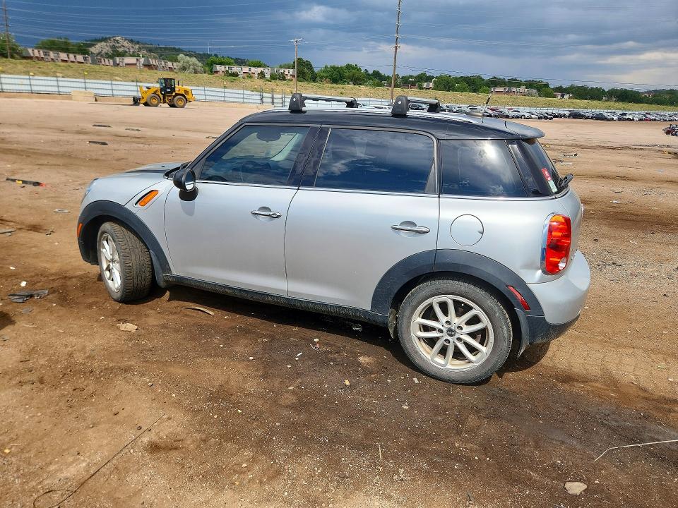 2015 Mini Cooper VIN WMWZB3C5XFWR44708 COPART salvage auction — MINOR DENT/SCRATCHES, CO - DIS/DLR/EXP ONLY CLEAN TITLE, sold $750 on 2026-08-05 (photo 2)