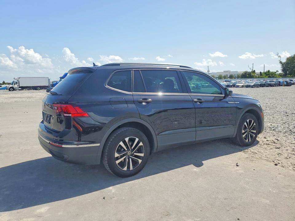 2022 Volkswagen Tiguan VIN 3VV1B7AX9NM034320 COPART salvage auction — MINOR DENT/SCRATCHES, Fl - Certificate Of Title, sold $6,700 on 2026-09-04 (photo 3)