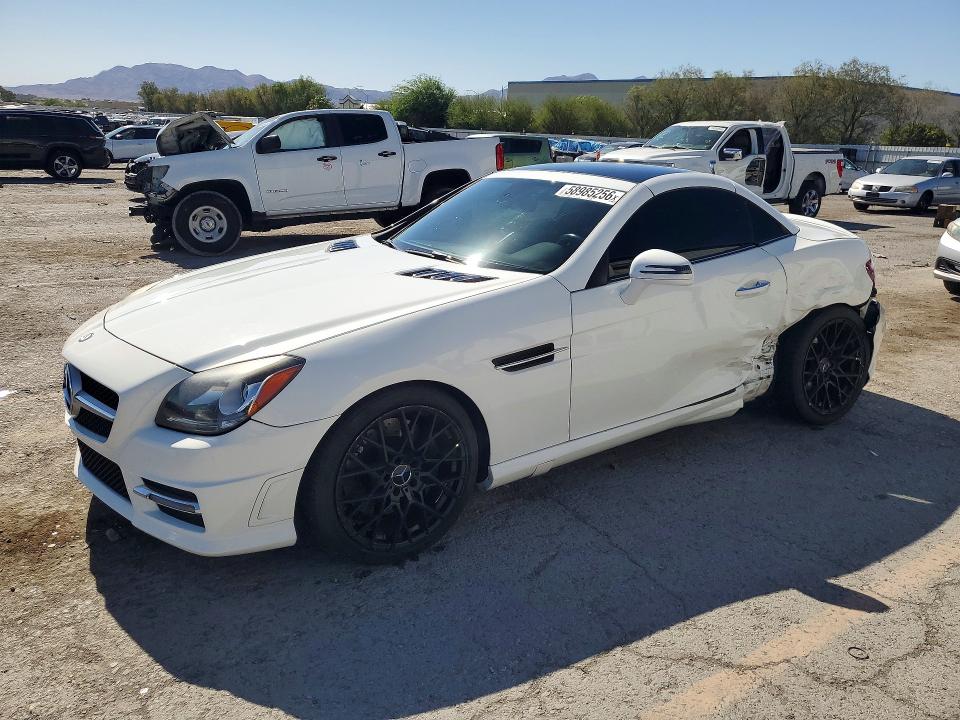 2015 Mercedes-benz Slk-klasse VIN WDDPK4HA9FF103457 COPART salvage auction — SIDE, Nv - Salvage Title, sold $2,000 on 2026-08-06 (photo 1)