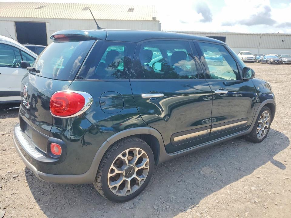 2014 Fiat 500l VIN ZFBCFADH1EZ020264 COPART salvage auction — MINOR DENT/SCRATCHES, Pa - Dealer Only Clean Title (P), sold $975 on 2026-08-03 (photo 3)