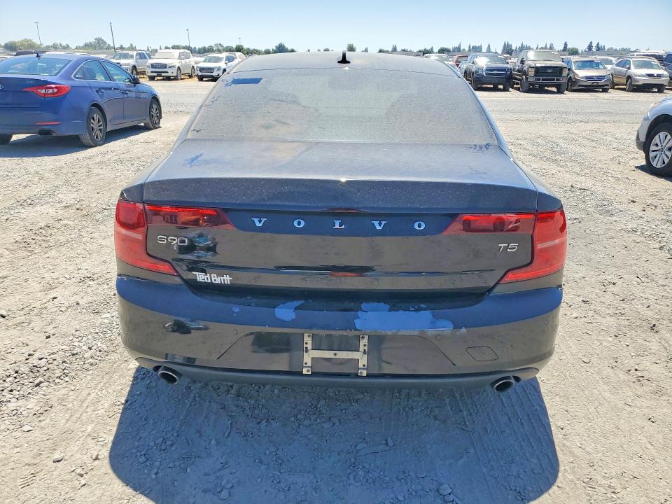 2017 Volvo S90 VIN YV1102AK8H1007231 COPART salvage auction — MINOR DENT/SCRATCHES, Salvage Title, sold $3,975 on 2026-08-13 (photo 6)