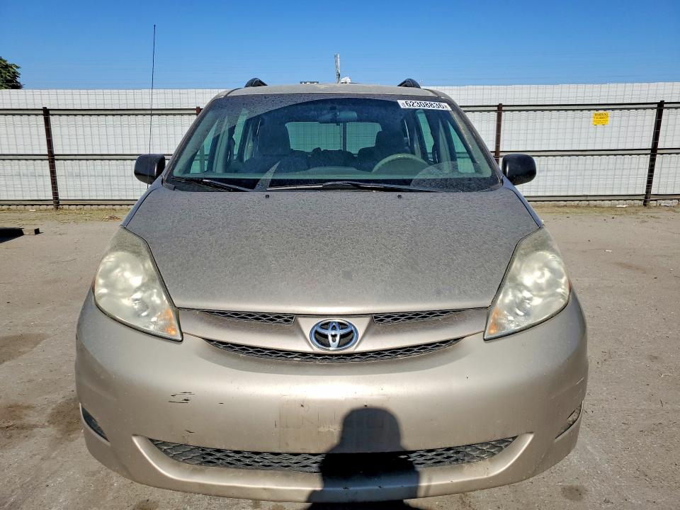 2009 Toyota Sienna VIN 5TDZK23C59S265218 COPART salvage auction — MINOR DENT/SCRATCHES, Ca - Dis/Dlr/Exp Only Clean Title, sold $650 on 2026-07-31 (photo 5)