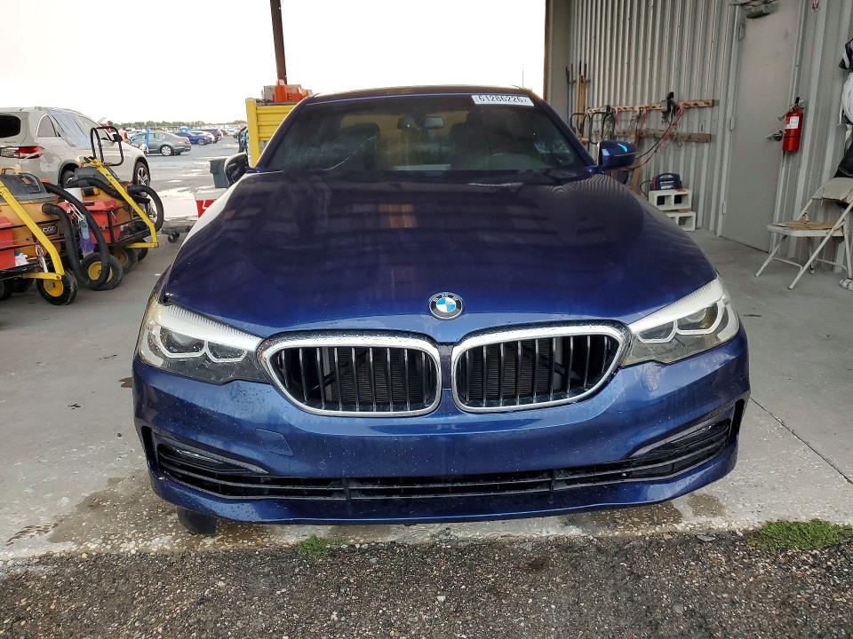 2018 BMW 5er VIN WBAJA9C59JB033577 COPART salvage auction — MINOR DENT/SCRATCHES, FL - CERTIFICATE OF TITLE, sold $6,600 on 2026-07-28 (photo 5)