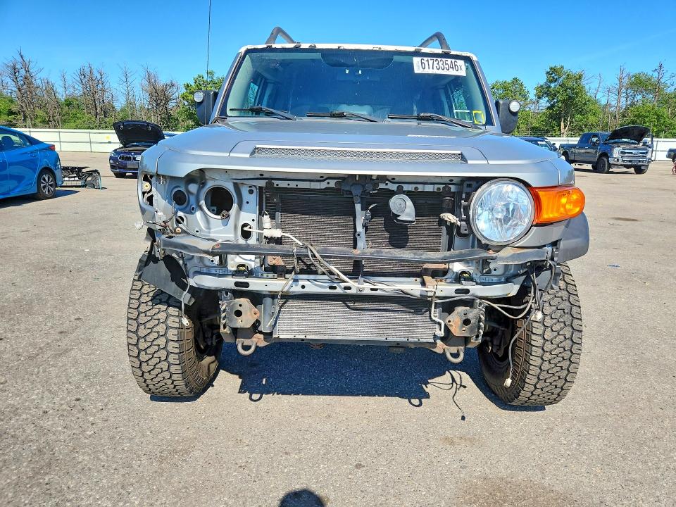 2009 Toyota Fj cruiser VIN JTEBU11FX9K069474 COPART salvage auction — FRONT END, NY - MV-907A SALVAGE CERTIFICATE, sold $3,250 on 2026-07-27 (photo 5)