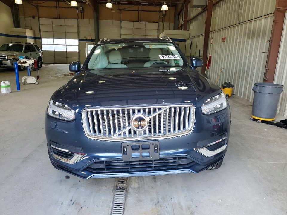 2025 Volvo Xc90 VIN YV4H60PE5S1293875 COPART salvage auction — SIDE, Va - Cert Of Title - Salvage, sold $11,100 on 2026-07-31 (photo 5)