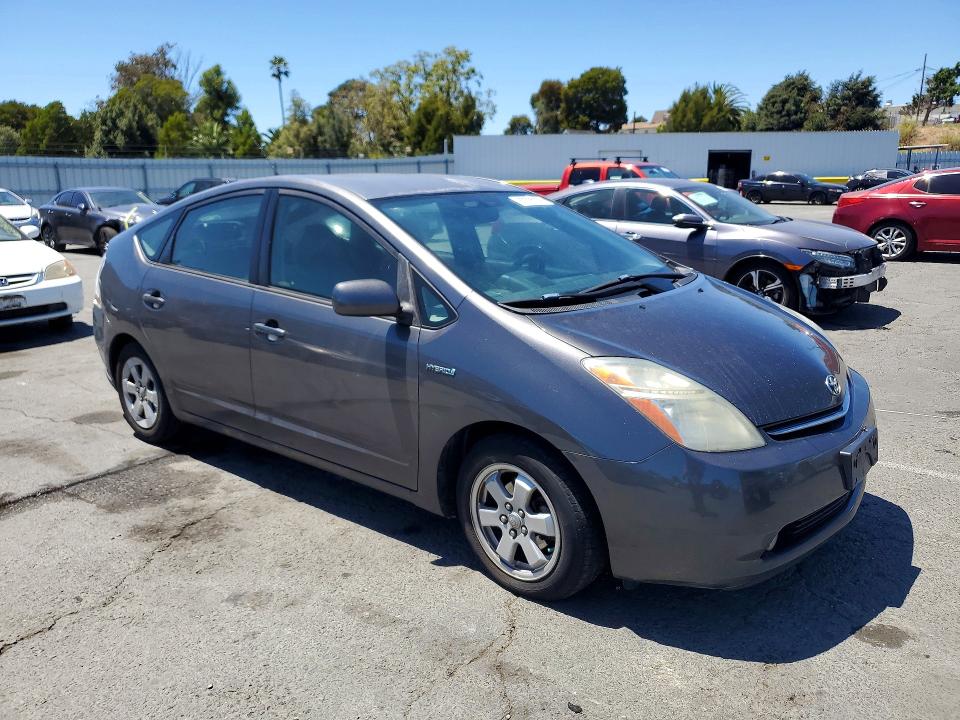 2006 Toyota Prius VIN JTDKB20UX63186820 COPART salvage auction — VANDALISM, CA - SALVAGE CERTIFICATE, sold $550 on 2026-07-31 (photo 4)