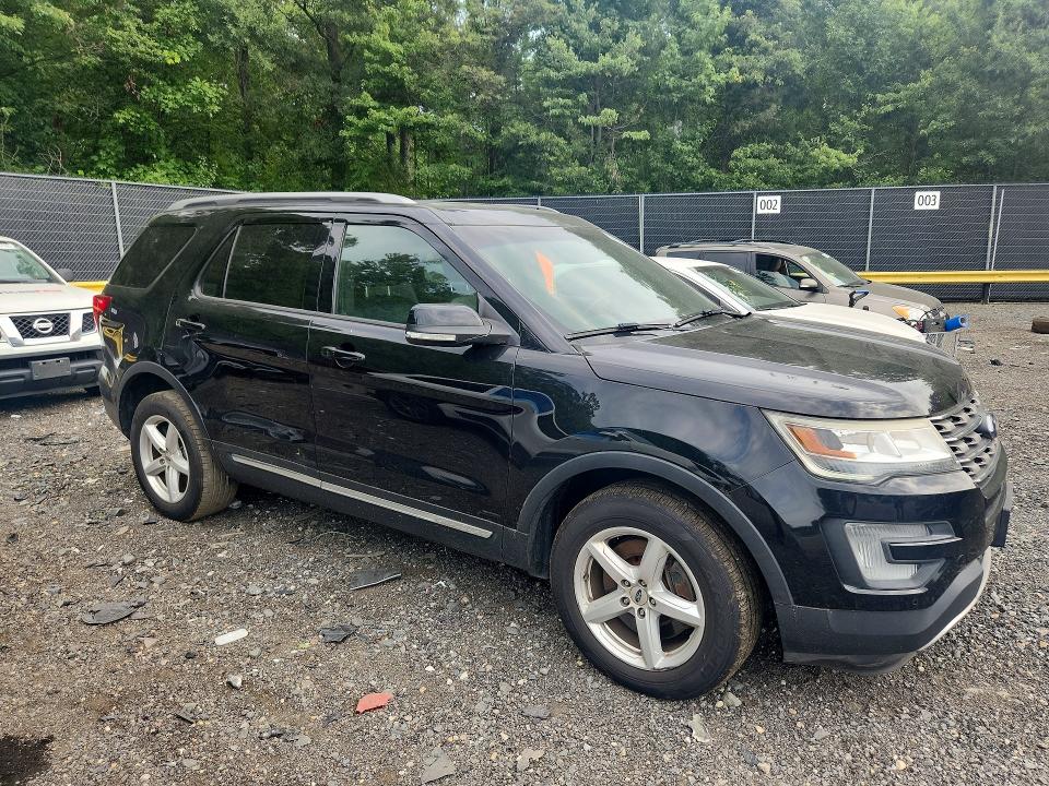 2017 Ford Explorer VIN 1FM5K8D87HGA52738 COPART salvage auction — MECHANICAL, Va - Certificate Of Title, sold $1,650 on 2026-07-31 (photo 4)