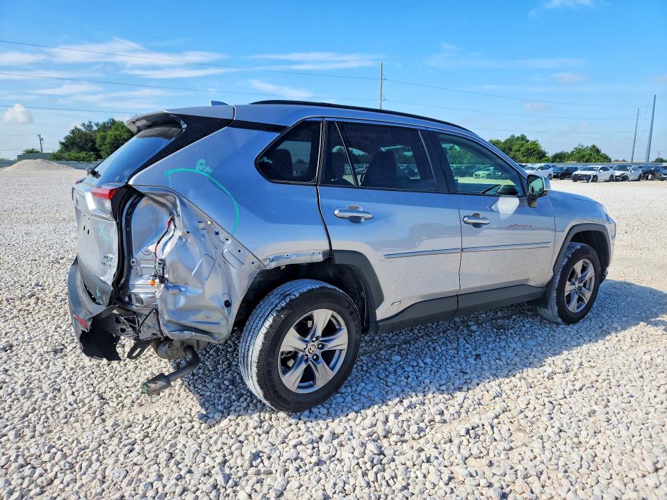 2022 Toyota Rav 4 VIN JTMRWRFV6ND564751 COPART salvage auction — REAR END, Tx - Salvage Vehicle Title, sold $15,399 on 2026-07-30 (photo 3)