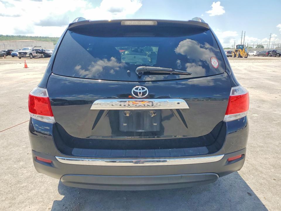 2011 Toyota Highlander VIN 5TDZK3EH1BS024728 COPART salvage auction — FRONT END, OK - CERTIFICATE OF TITLE, sold $1,250 on 2026-07-17 (photo 6)