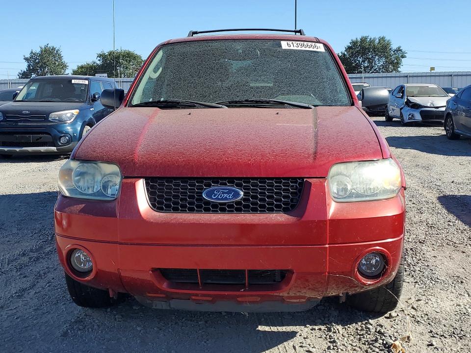 2005 Ford Escape VIN 1FMYU94175KD29445 COPART salvage auction — FRONT END, Ca - Dis/Dlr/Exp Only Clean Title, sold $175 on 2026-07-30 (photo 5)