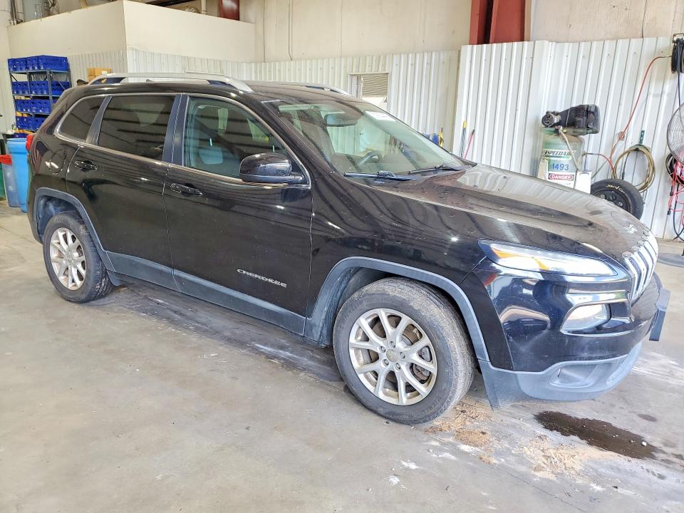 2018 Jeep Cherokee VIN 1C4PJLCB4JD587436 COPART salvage auction — MINOR DENT/SCRATCHES, TX - CERTIFICATE OF TITLE, sold $2,000 on 2026-07-27 (photo 4)