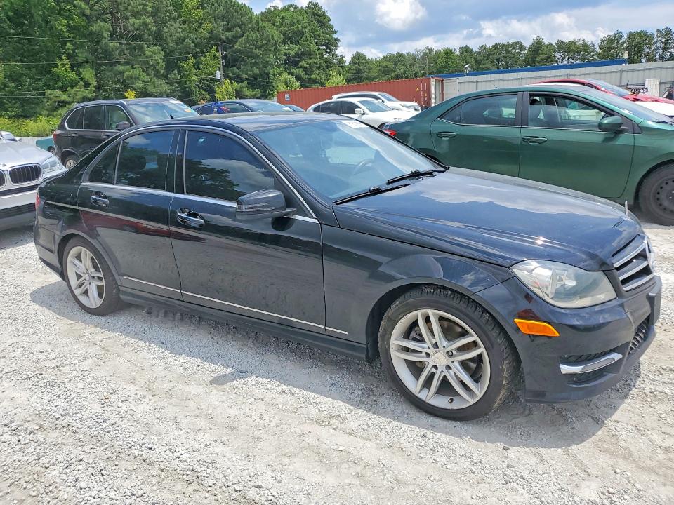2014 Mercedes-benz C class VIN WDDGF4HB8EG213907 COPART salvage auction — SIDE, GA - CERT OF TITLE-SALVAGE, sold $625 on 2026-07-27 (photo 4)